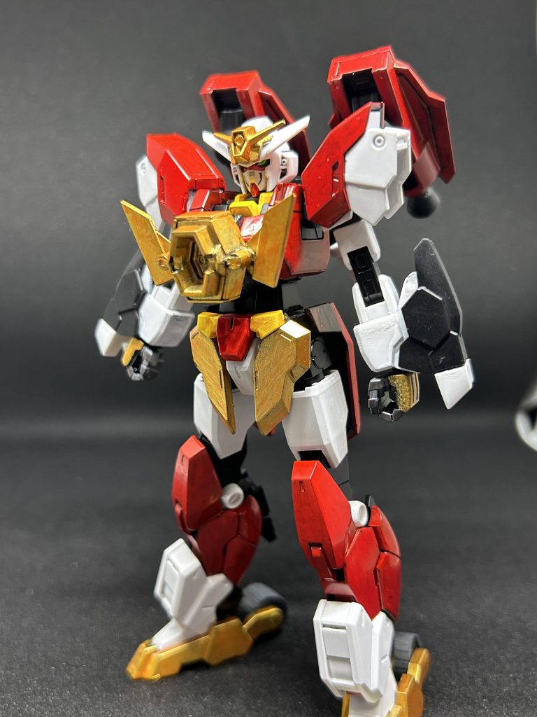 早速アーマー装着、メインはヴィートルーアーマーで足をサタニクスへ変更、また胴体はフェイクニューのを使い真ん中にビルダーズパーツをくっつけました。