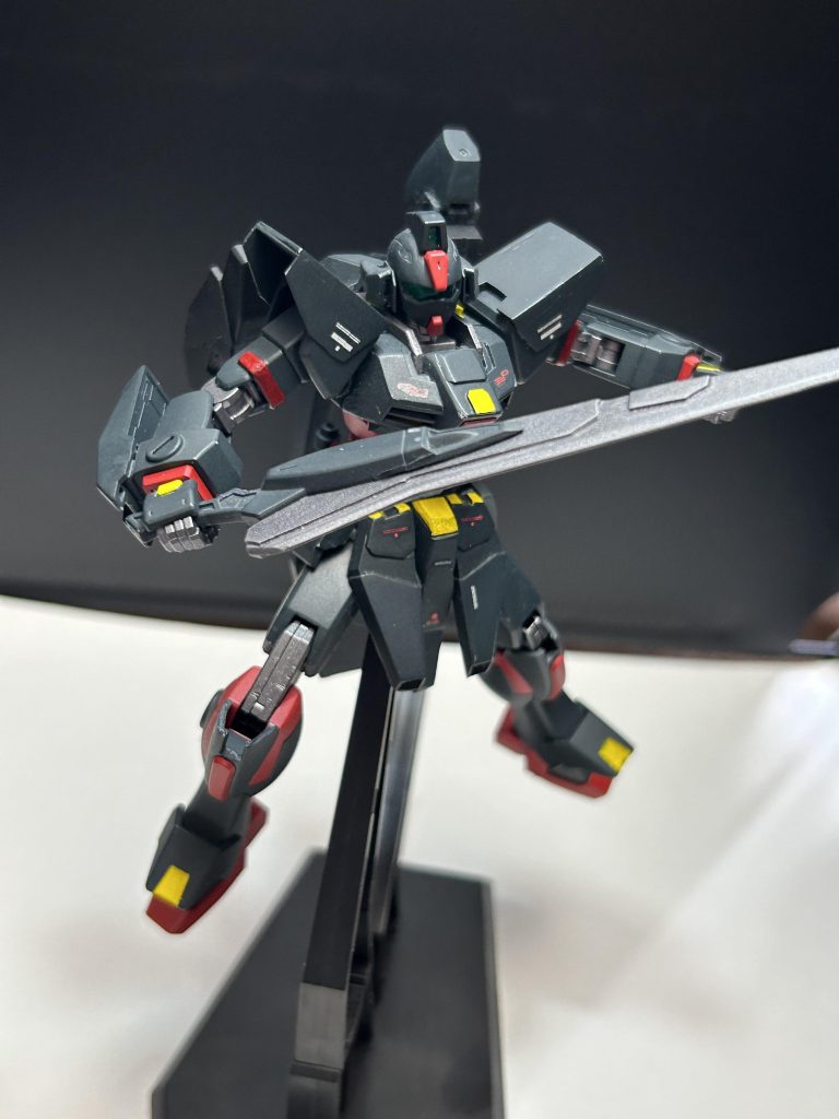 こちらは刃部分をプラ板で作成したオリジナルよソードです。持ち手部分はマーズウエポンの物です。