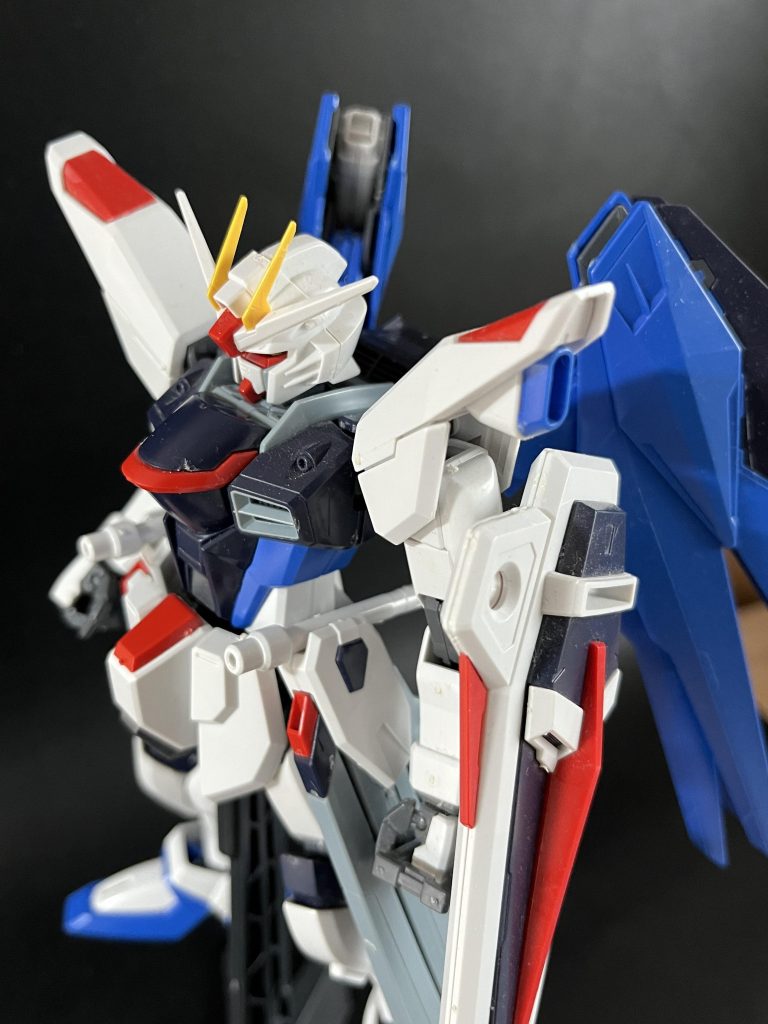 改めて取説を見ると、元キットは2004年のモノらしくまさか20年も前のモノとは💦