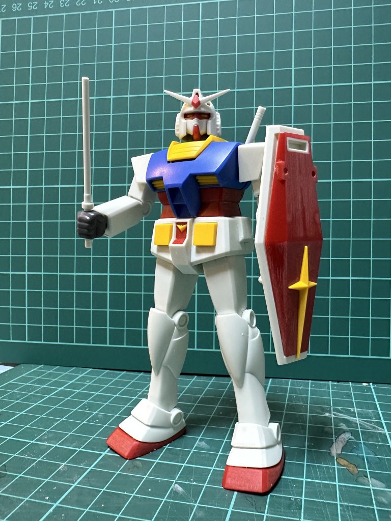 足を少し開けるようにと、首を引けるようにプチ改造。ただ首はもう少し引けるようにしてみても良かったかもです😅