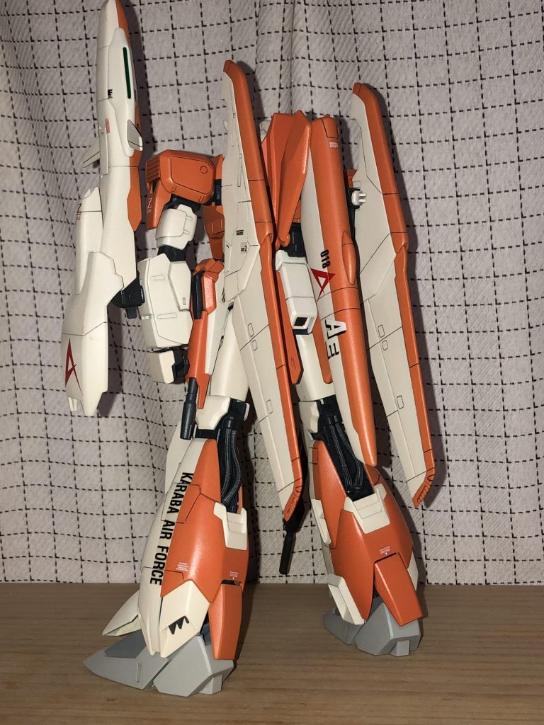 全体的に艶消しです