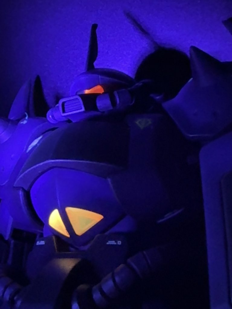 ブラックライト発光