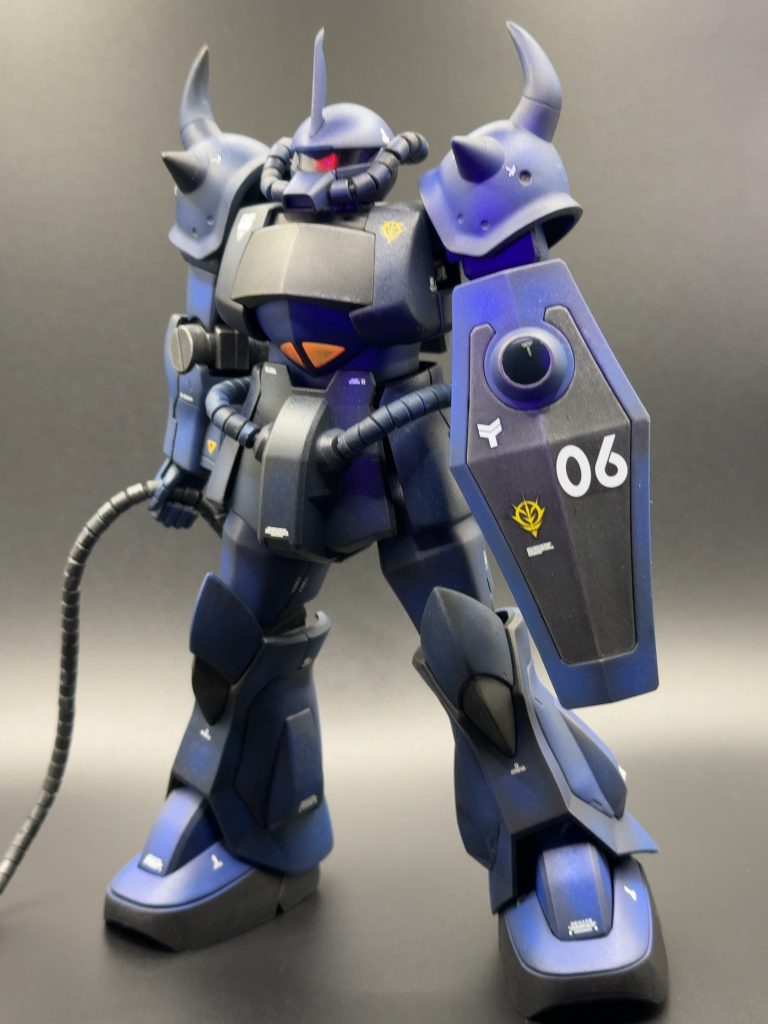 ブラックライトをあてつつ撮影渋みがイイですねグフさん。渋めの色がよく似合います😎