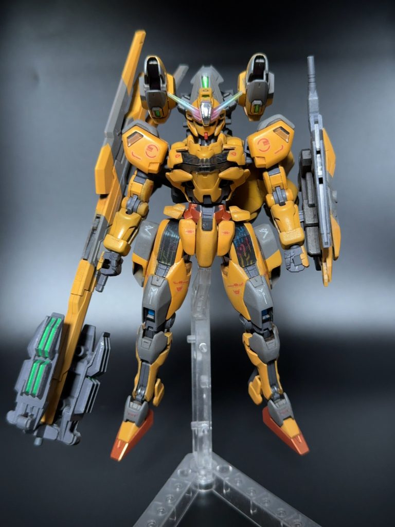 付属のスタンドで浮かせた状態