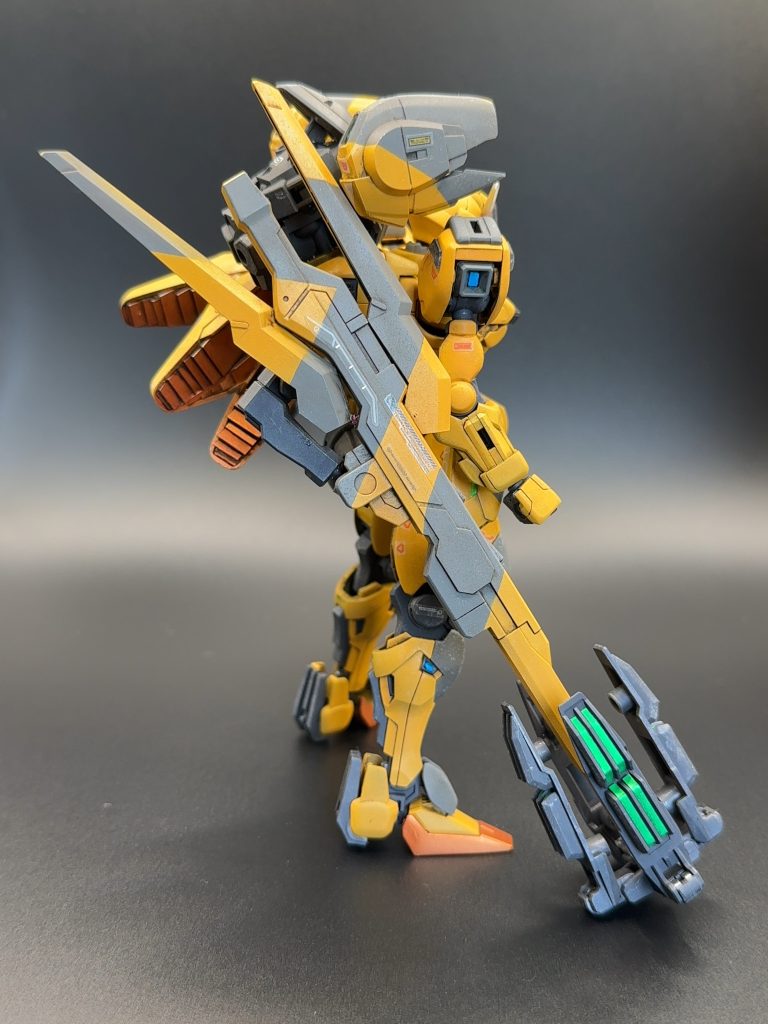 バリアブルロッドライフルキット内パーツを配置換えして接着しデザインをチェンジ。