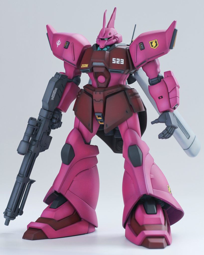 元からスタイルが良好でいいキットでした。ハンドパーツもいい造形です。工作内容頭の前後幅増しモノアイ可動化首周り造り直し胸ダクト周り造り直し肩ボールジョイント変更股関節位置を上へ移設腰後方、脚部の裾を薄く各バーニア差し替え