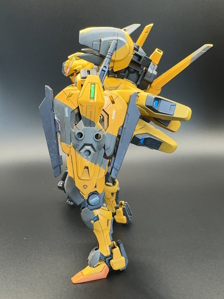 ガンダムキャリバーンアサルト–8枚目/制作者:@jiyu_nitsukuruきあい模型