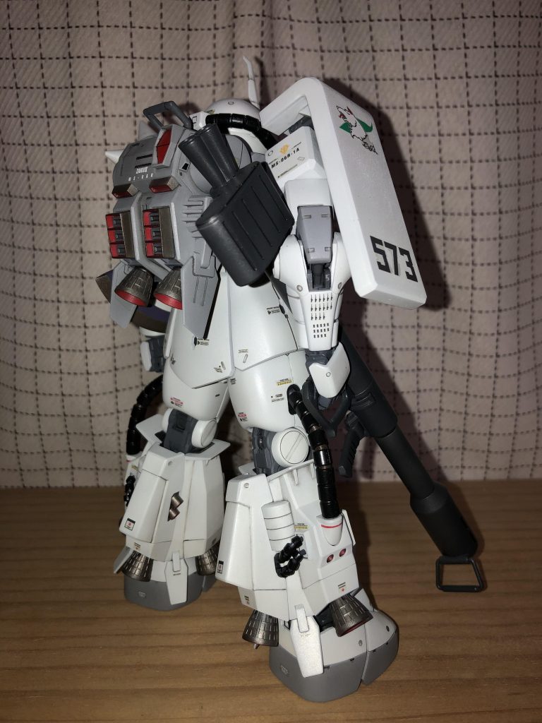 なんで狼の舌がピロ〜ンとしてるんだろ