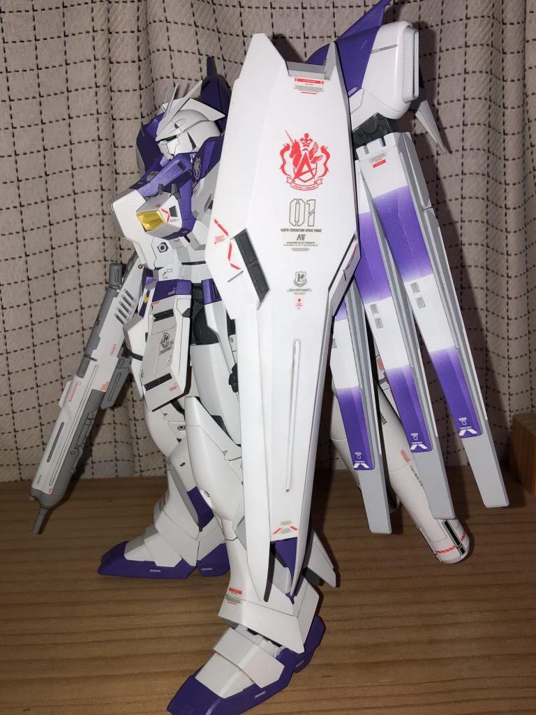追加パーツは違和感が凄いので要らなーい(シールドのまだら塗装も気持ち悪い)個人的な感想です