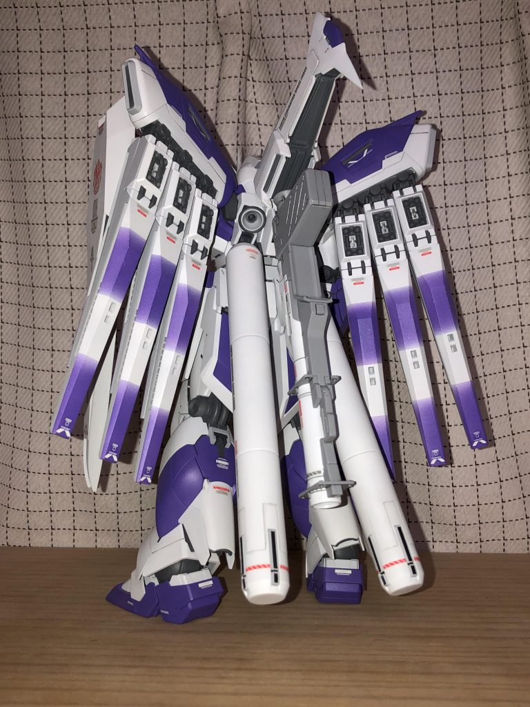 紫の部分は色合わせが面倒だったので全て塗装しています