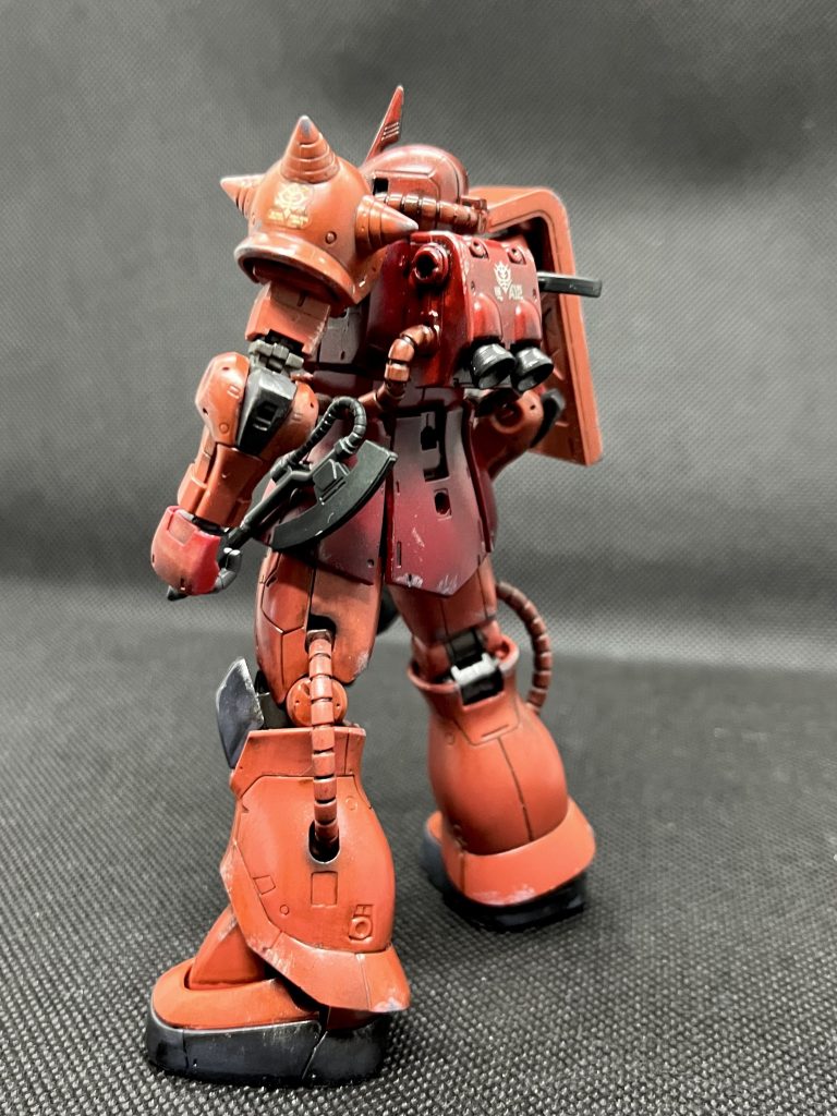 LEDの電池はランドセルの中を削ってスペースを開け、入れ込んでます。マグネットでオンオフ可能です