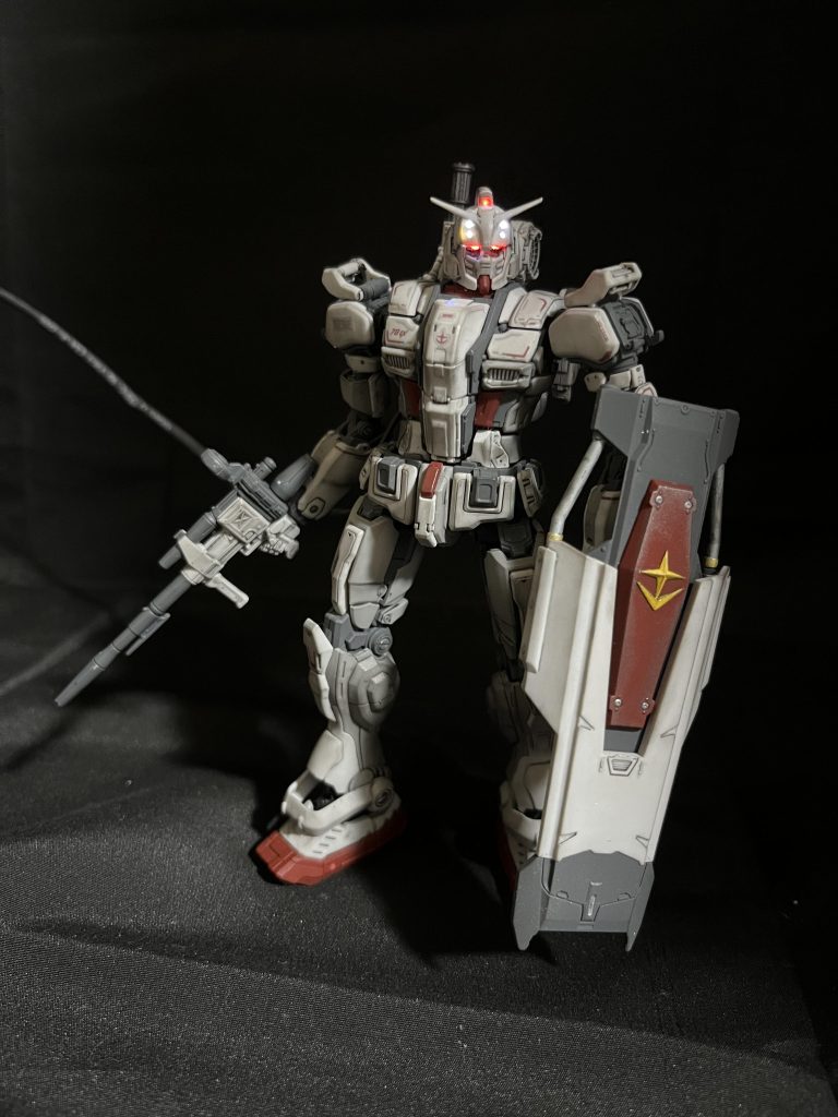 劇中で一度も使われなかった頭部4門の機関銃。