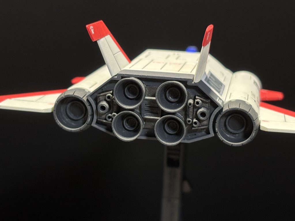 背部バーニアの様子。コアファイターのバーニアとかランディングギアを切った貼ったでディティールアップしてみました。