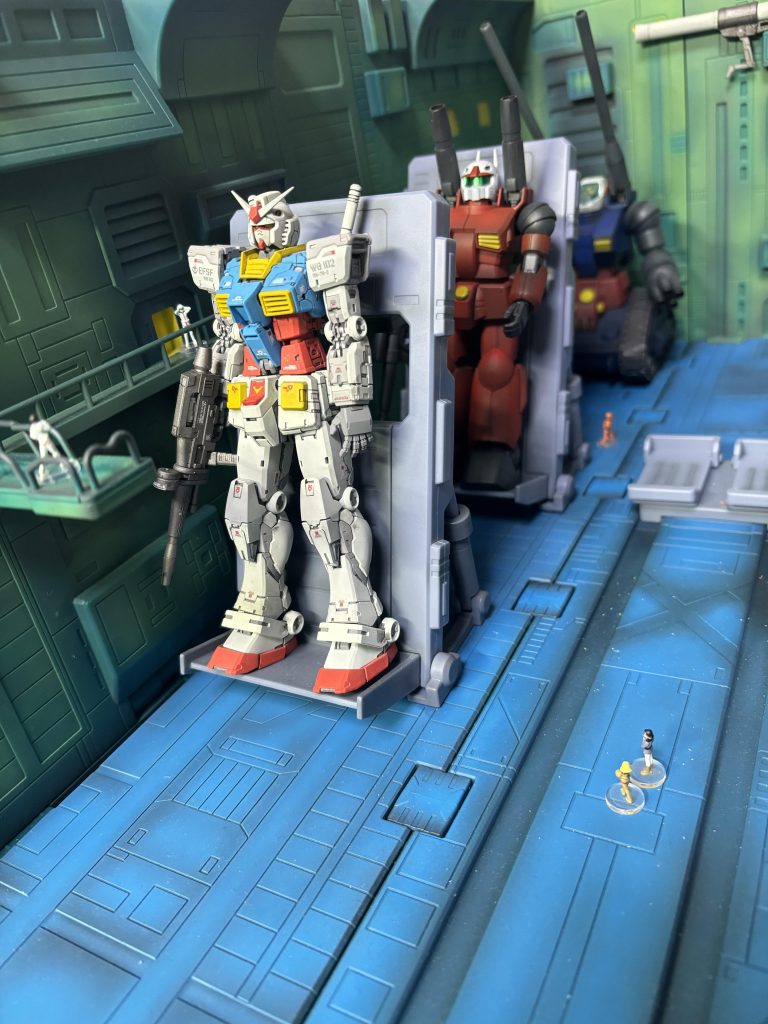 ホワイトベースカタパルトデッキ–4枚目/制作者：ノリダム