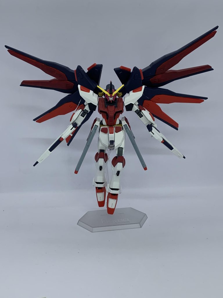 という訳で作ったはいいけどストーリー用のイラストが手付かずで頓挫してしまった二次創作の機体達でした。まさかね、この後にデュエルやバスターに後継機マジで貰えるなんて思ってなかった頃のやつだから今回設定うまく繋げるの大変だった笑ここまで妄想にお付き合い頂きありがとうございます！