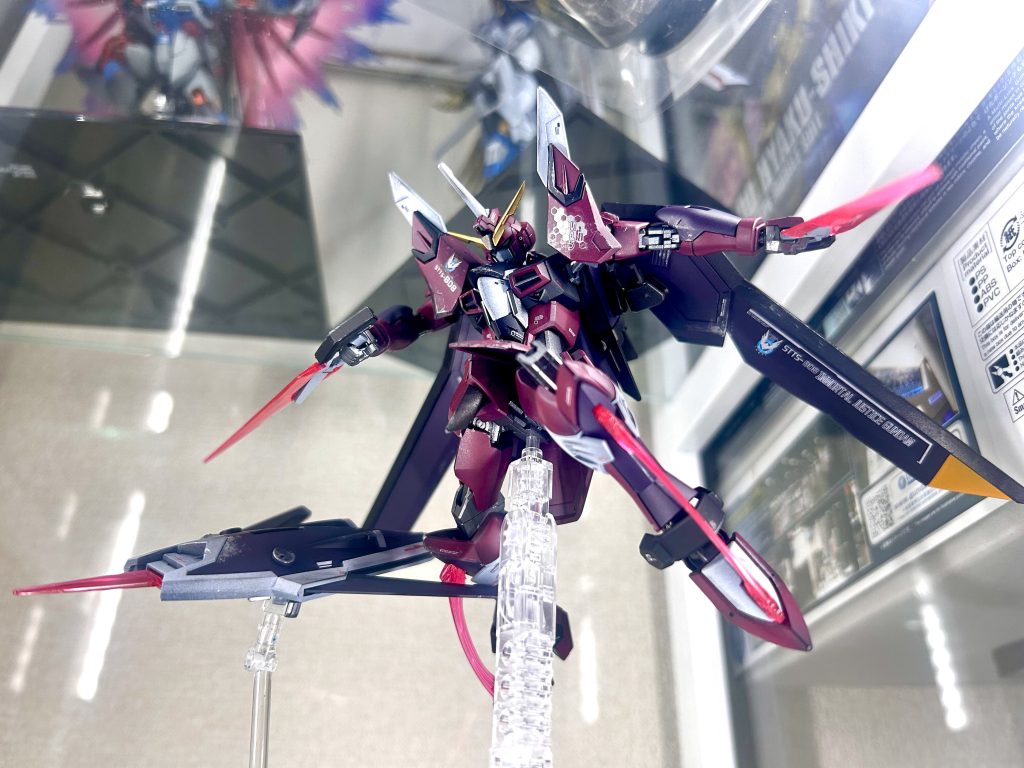 飛びかかるような感じでヴィーセルナーゲルビームブーメランも大きく迫力があり良かったです。もっとイモジャの活躍見たかったなと組んでみてしみじみ