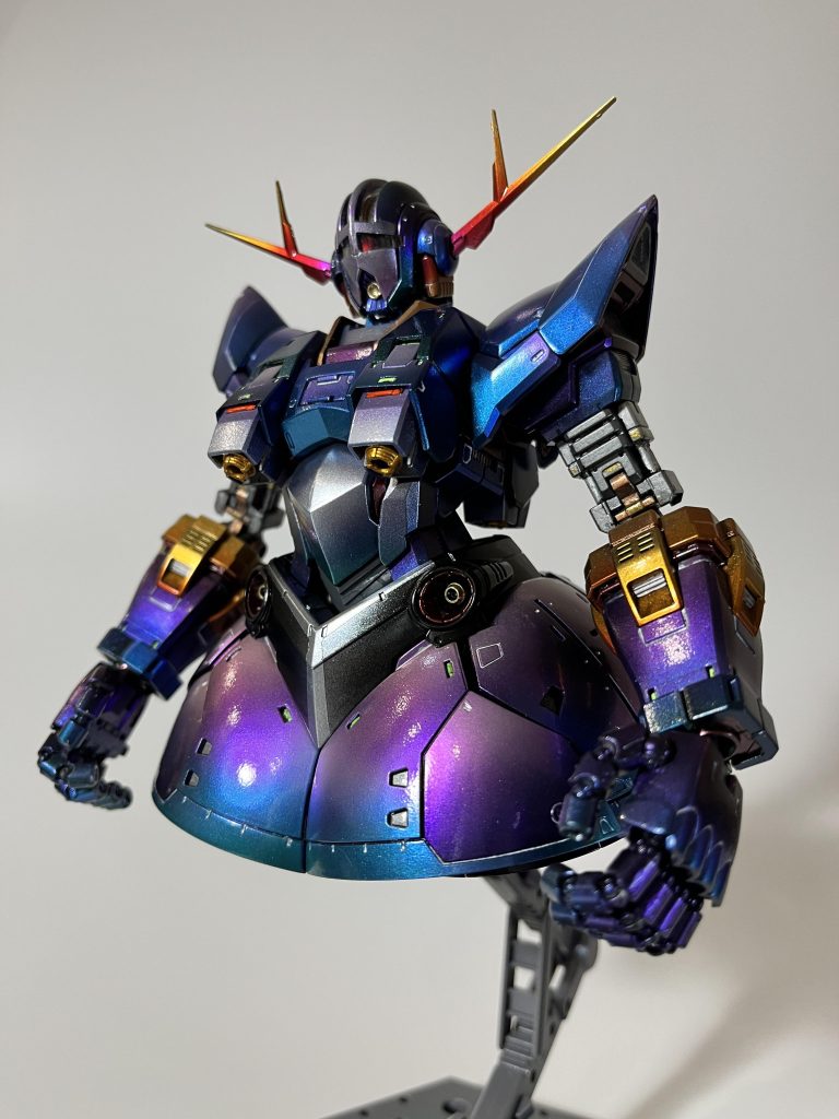 全身装甲を付けた状態です。本当はこれをトップ画にする予定だったのですが、諸事情あり合計3回バラすことになりました😰どうせバラすなら撮影しよう、ストーリーを考えよう、と本投稿に繋がりました。