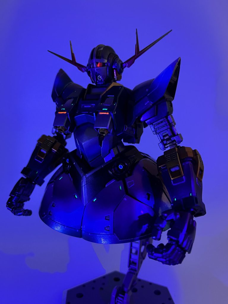 ブラックライトで光ります…光り方弱いですね、