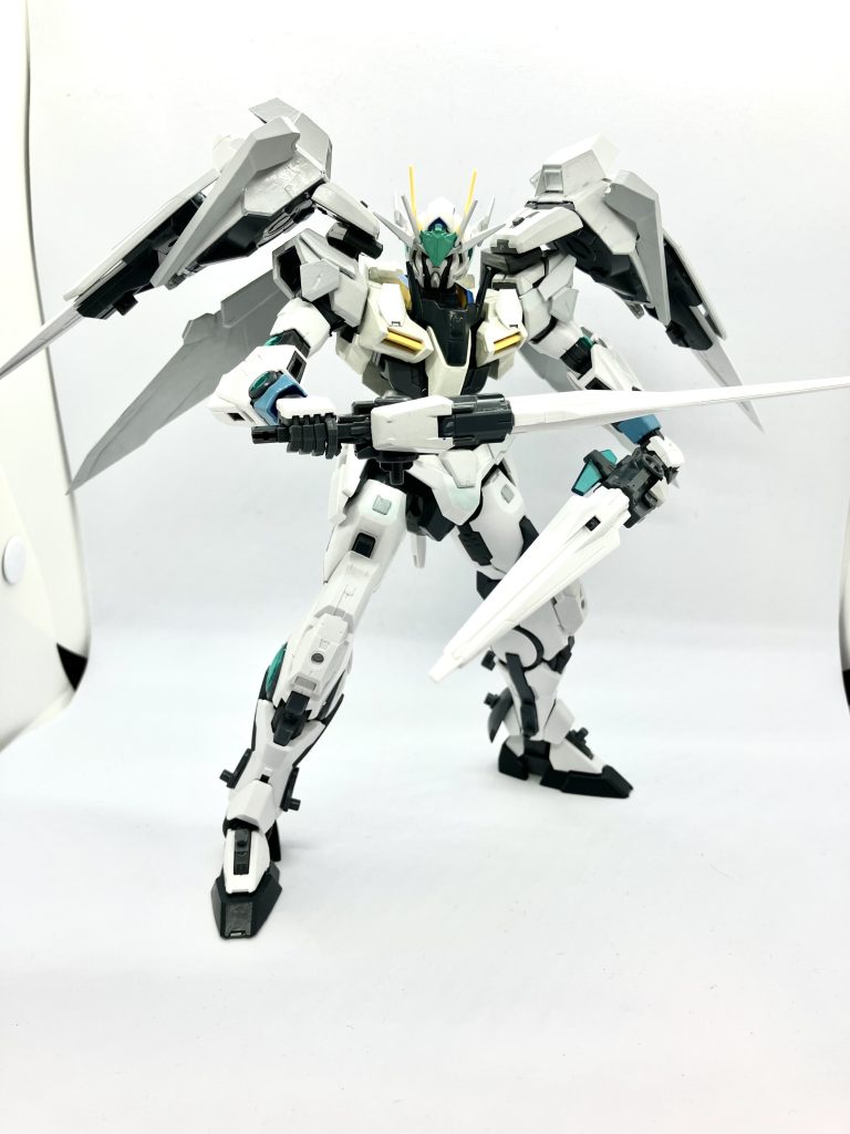 主な武装はダブルオーガンダムと同じGNソードII、ビームサーベル、GNシールドII