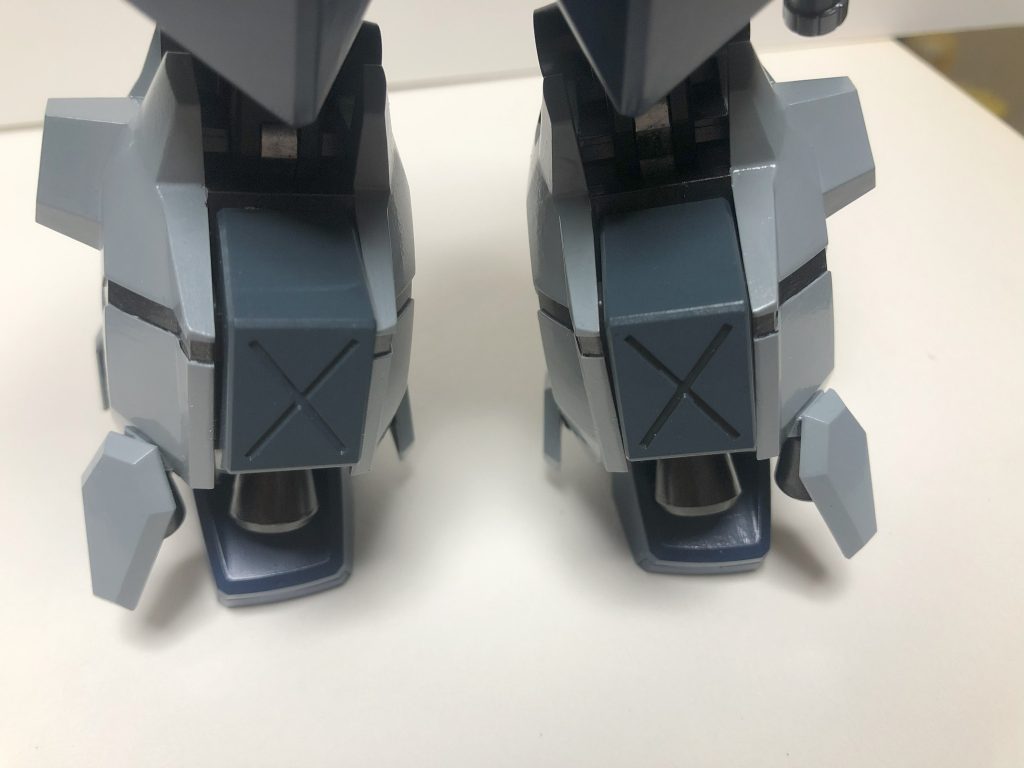 怪奇現象ポイント制作中に膝関節パーツが突然消失するというハプニングに1時間以上捜索するもマジで見つからなかった…怖い、幽霊に隠された!!!!!!なんかの機体の関節を移植&加工してムリヤリ修復しています