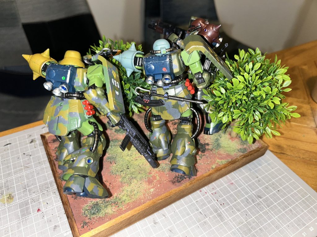 後ろから、こう見ると逃げてるみたい。