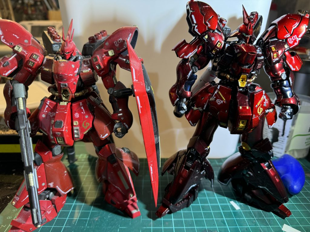 だいぶ前に作ったHGと並べてみる。