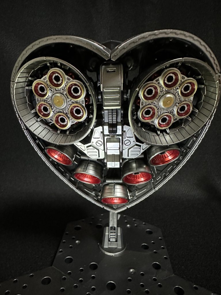 バーニア部分を部分塗装してます。