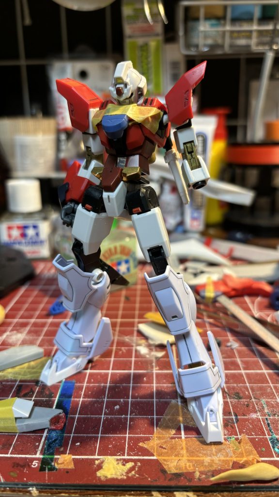 足を取り付けられるように改造中