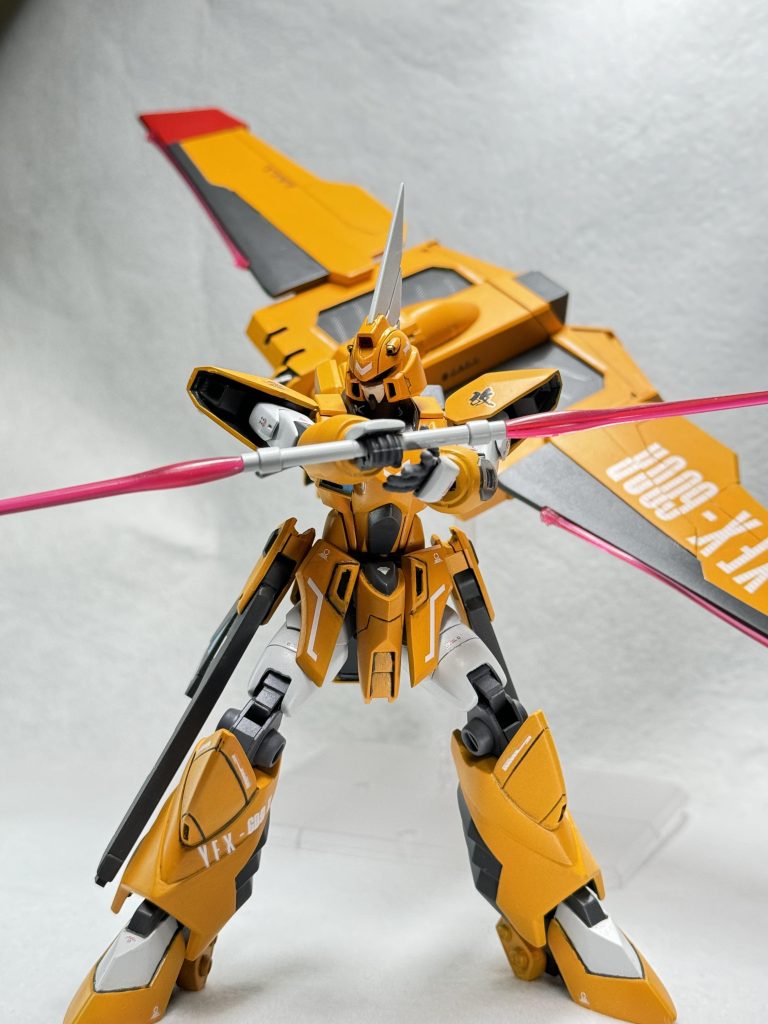 リフターの翼の一部にHGCE♾️ジャスティスの翼を組み込んであるのでビーム刃が付けられます。