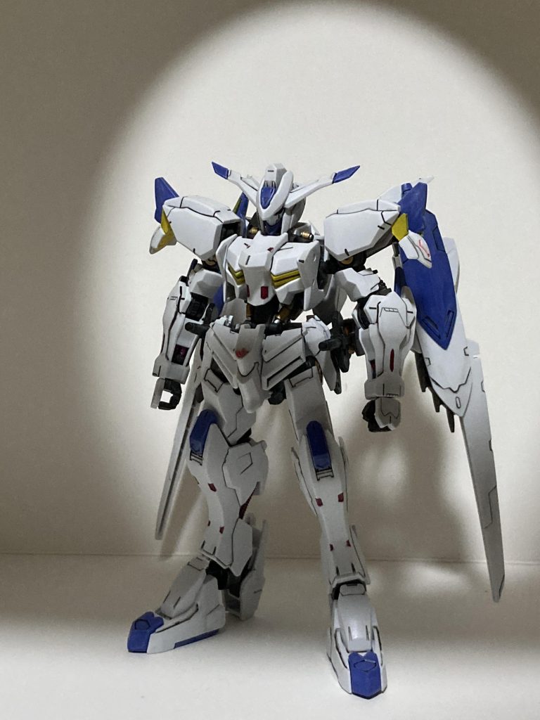 ところどころ赤を差してみました。