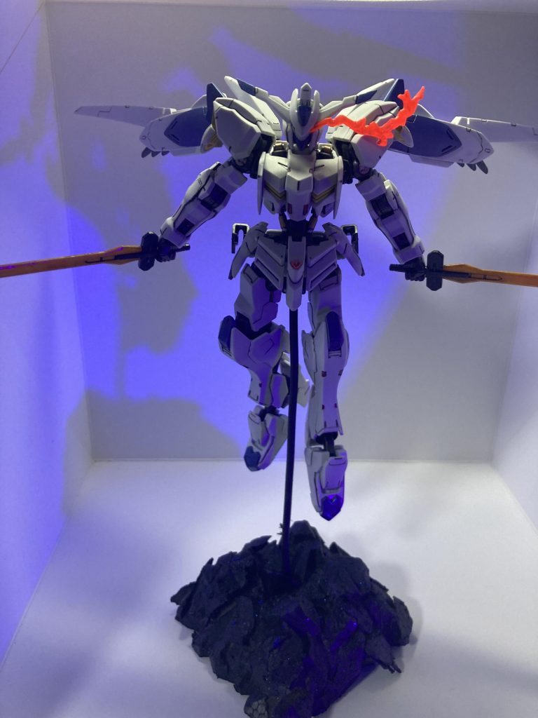 ブラックライトがちょっと強いんよな…。