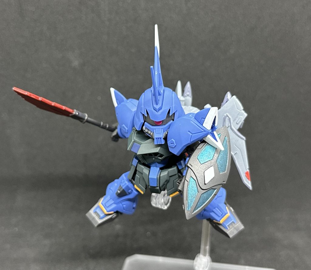 盾やナギナタもしっかり付属他の機体だと割とこういうの揃わないから普通に偉い