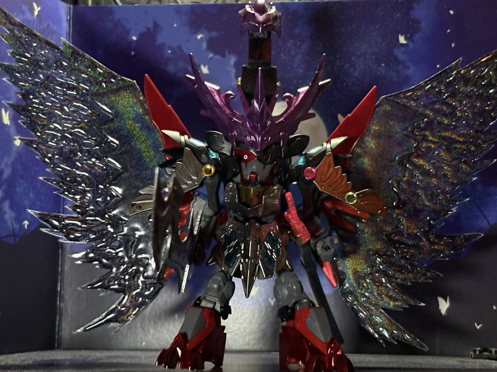 迦楼羅鳳凰と合体した姿仲間達から託された閃光結晶の力で大将軍へと至った翼が大きく、上にもボリュームがあるので全身を収めるのに苦労しましたw