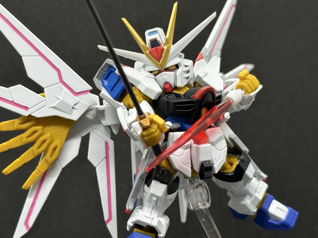 ビームサーベルはアンサンブルから拝借投げ売りされてたG-3用のEXパーツ買いかけたけどこっちのがクリアだしいいね