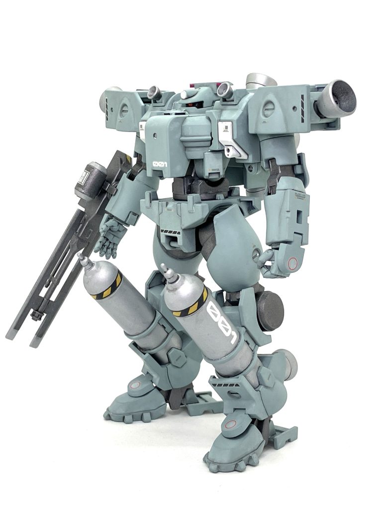 試験機らしい？デカールを目指しました。