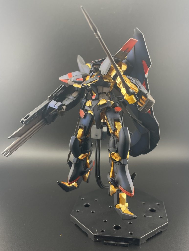 左握り手のゴールドを塗り忘れていましたが、もうモチベーションゼロなので、これで完成