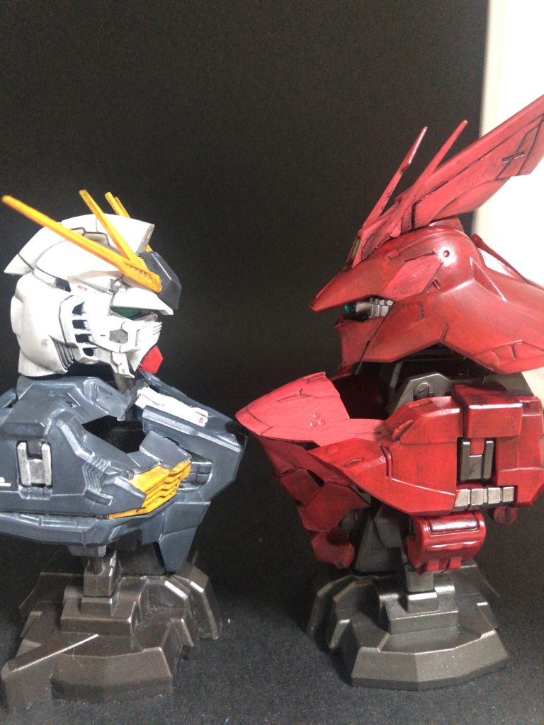 逆シャア系のプラモは躊躇無く買っているおっさんでした。