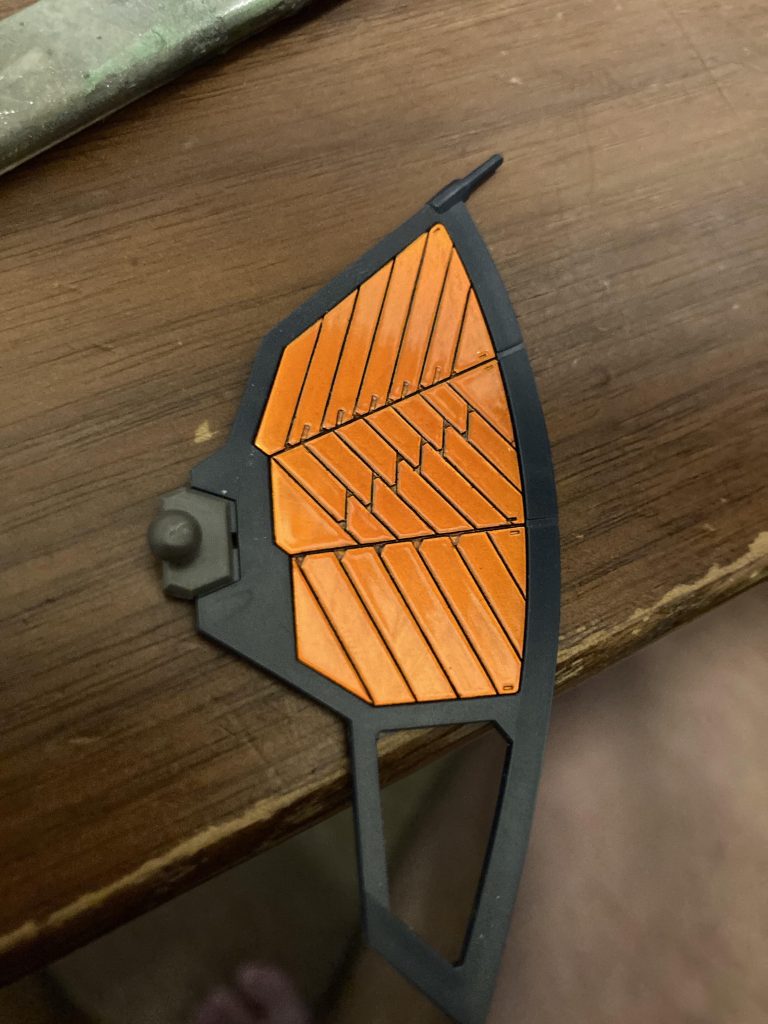 バインダーをサイコフレーム調に。