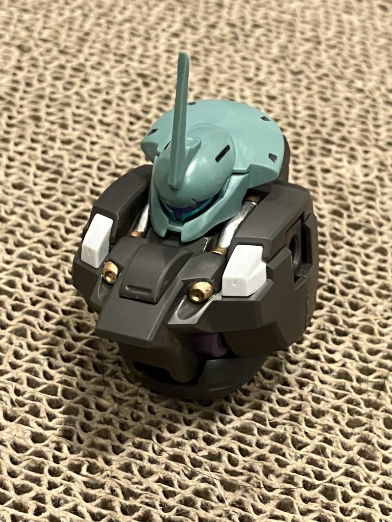 組み立てバルカン・パイプ部分も少し色付けてました…