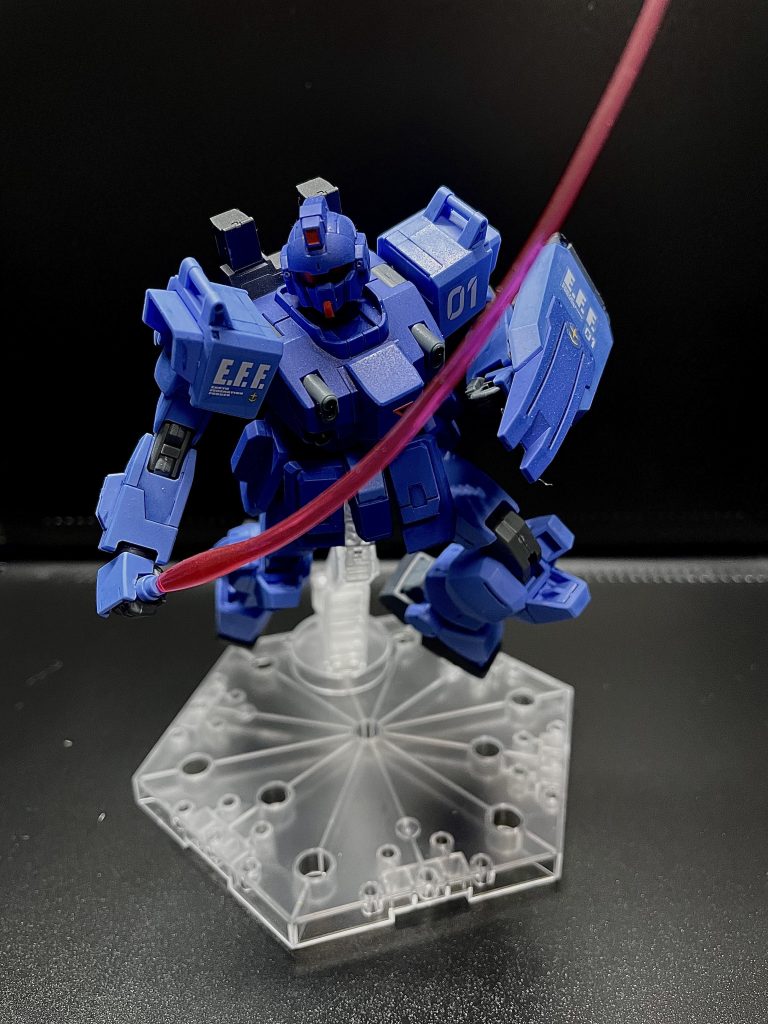 2017年版のキットでしたのでいじらずとも可動域はよく、躍動感あるポージングも可能でした。