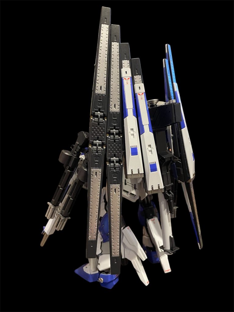 ファンネルの塗り分けは頑張りました