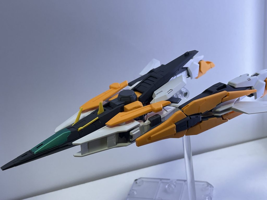 フライトポジション（飛行形態）も簡易的な変形ですが、普通に良き造形と思います(^ ^)