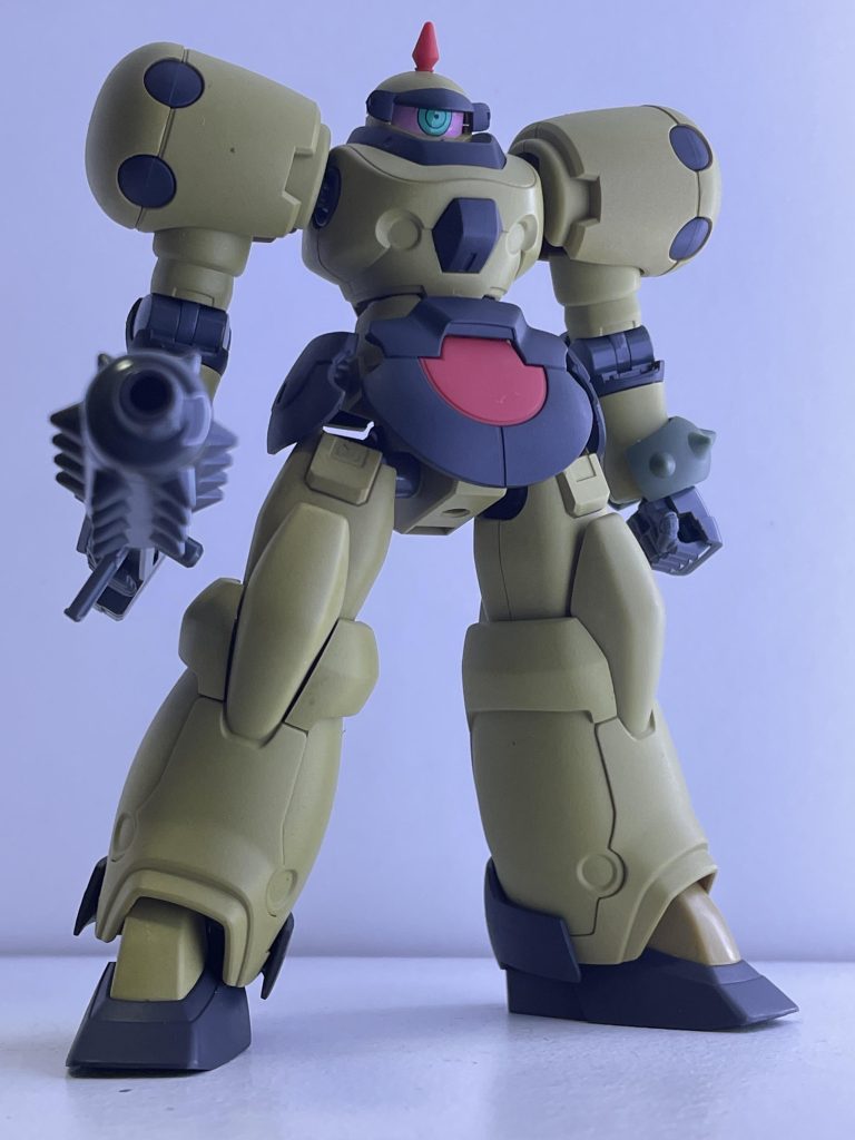 メインカラーは、黄土色というか割と黄色がかった茶色で塗装。他部分は基本的にダークグレー系を使用目のところだけはシール補添しました。