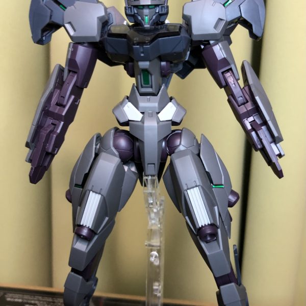 駿河屋でガンドノードが安かったので購入しました。完成した感想ですが、足がエロい。ポージングもつけやすいのが👍（2枚目）