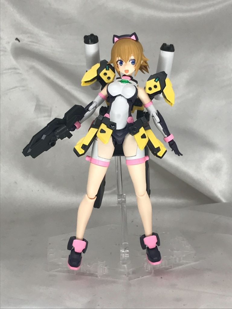 表情は原作準拠ではなくフミカネ氏顔になってます。着てるのに叡智なのはもうすさまじい技術です。モチーフになったｍｓもこだわりがあって大好きです。