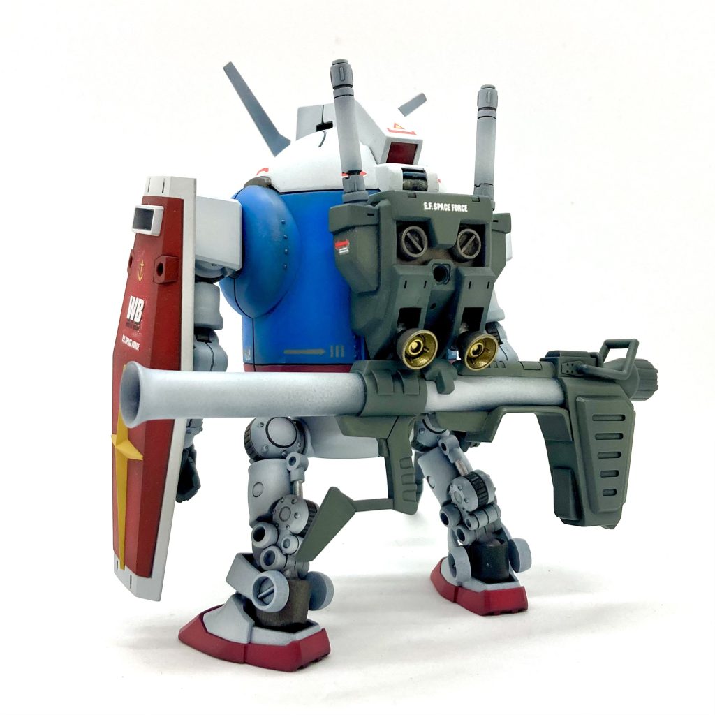 モビルのほうは…  HGガンダム、EGガンダム、MGガンダム1.5、から あちこち引っ張ってきて作ってます。と言ってもほぼほぼジャンクパーツ入れから漁ってきたモノですが😅