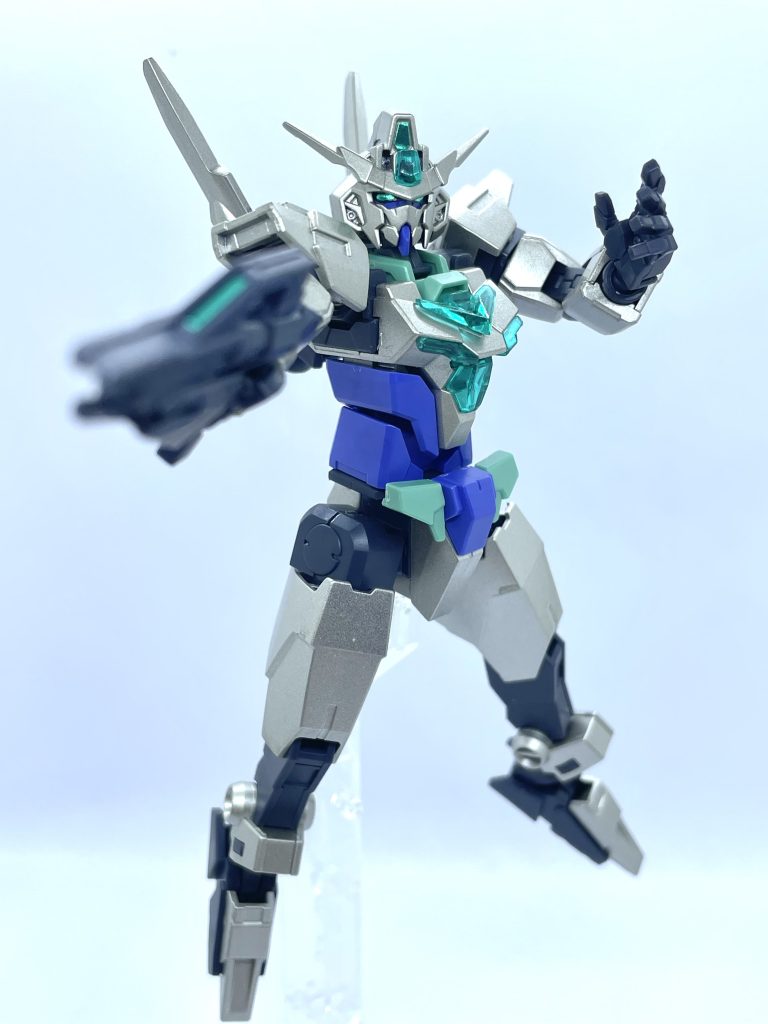 コアガンダムⅡα(ツーアルファ)コアガンダムⅡの基本性能向上をコンセプトに作られた機体。後にコアガンダムⅡ+(ツープラス)として正式に使用された。