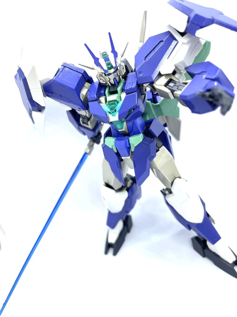 ビームサーベルコアガンダム時にも使用できるビーム兵器。ビーム色は、通常はピンクだが本機ではブルーになっている。