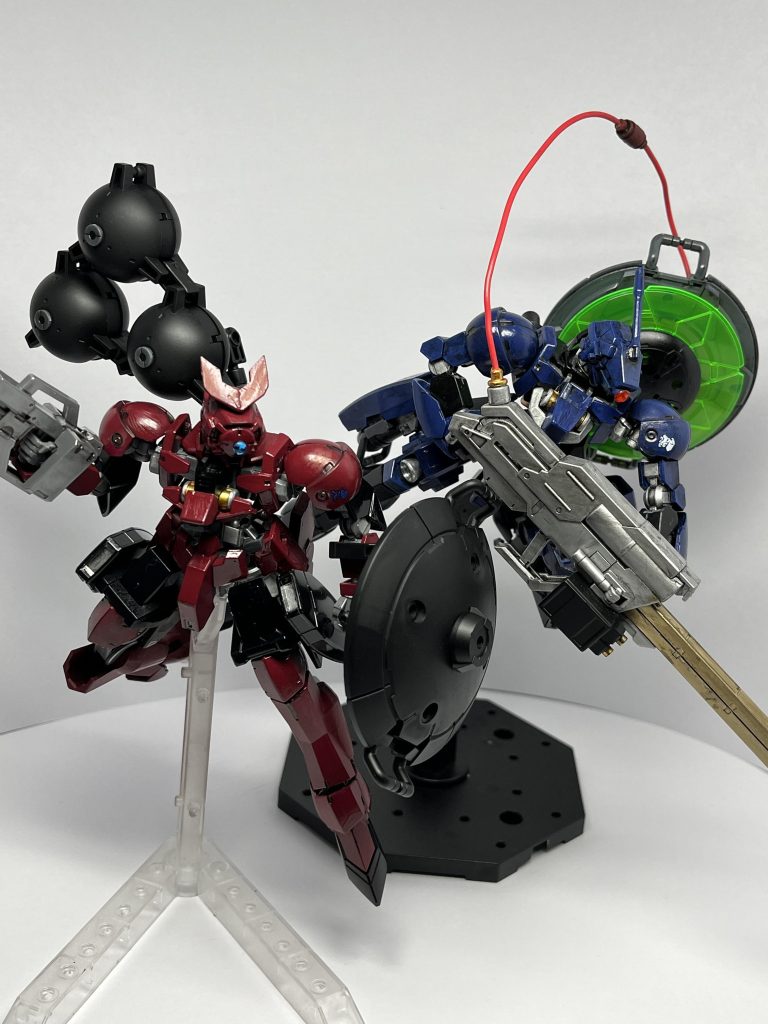 以上、ヴァイエイト・シュヴァルべでした!量産機を自分なりに噛み砕いてWのこの2機を作りたかったので満足!にしても機体を絡ませたり寸劇チックにするとやはり大変💦なんか今回の話はギャラルホルンが横暴過ぎてアレだし(笑作成していて感じたんですが…シュヴァルべグレイズやグレイズリッターが確か1200から1400円ぐらい改造に使った30mmの中華鍋盾1080円wもうオプションパーツが本体に追いつきそうな時代なんですね(´;ω;`)