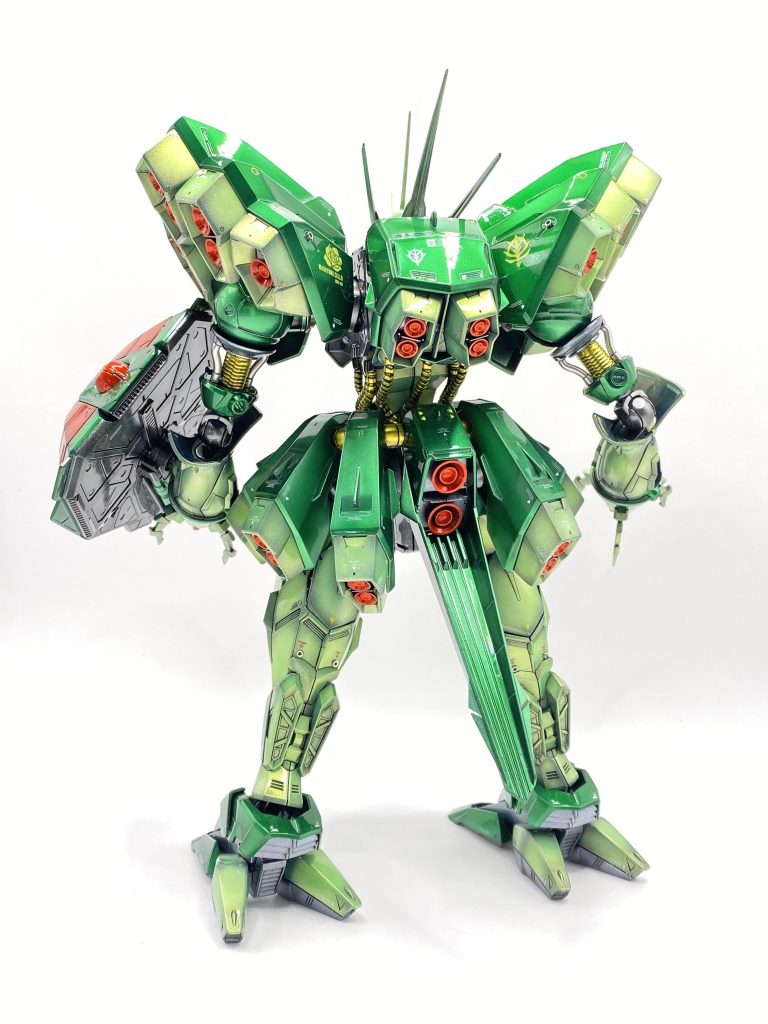 後ろ姿も美しい。